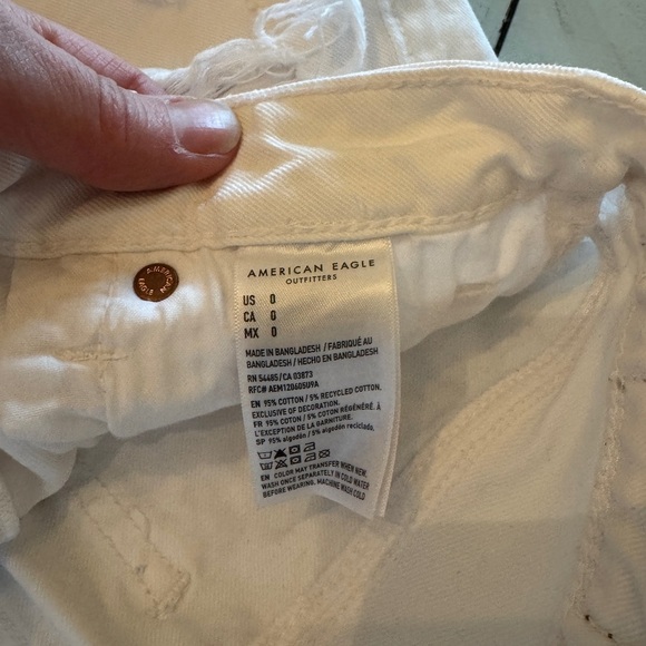 American Eagle Outfitters Women's White Distressed Shorts - Picture 3 of 3
